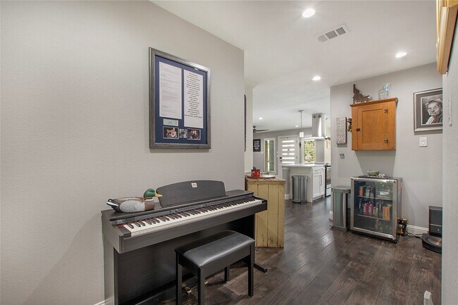 Building Photo - 3512 Colgate Ln