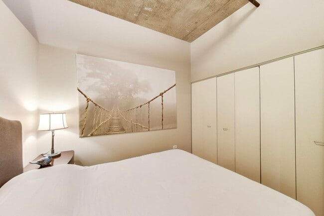 Building Photo - 520 S State St