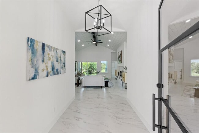 Building Photo - 418 Bedford Dr