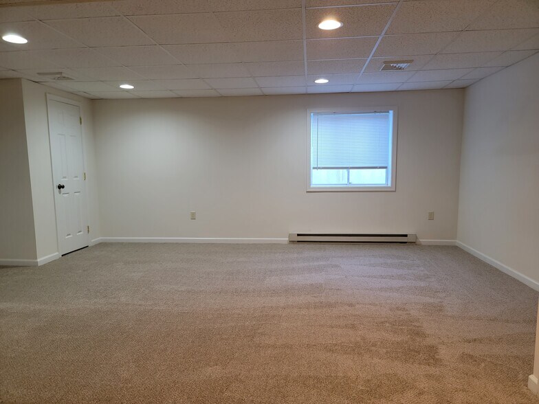 Building Photo - 302 Mount Olive Ln