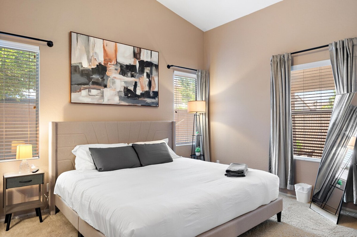 Building Photo - 2900 E Mead Dr