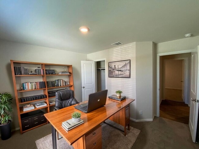 Building Photo - NEWER ONE STORY | 3 BEDROOM | 2 BATH | WHI...