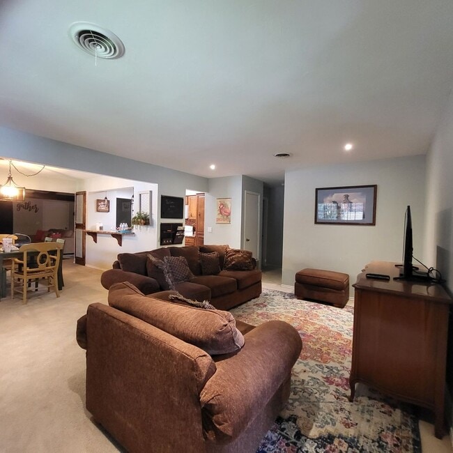 Building Photo - Furnished Rental for Lease