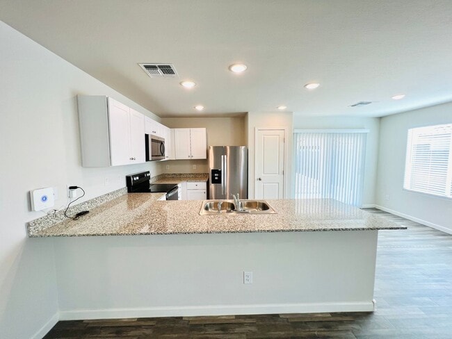 Building Photo - 2083 E Velvet Pl