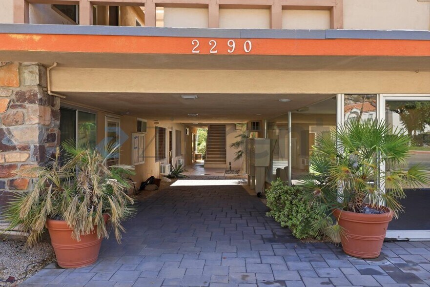 Building Photo - Unit 17