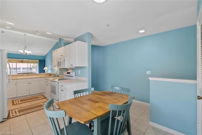 Building Photo - 4970 Deerfield Way