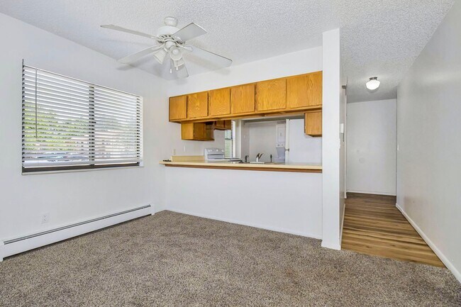 Building Photo - 6702 Dublin Loop W