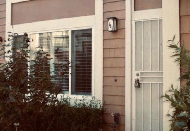 Building Photo - 25885 Trabuco Rd