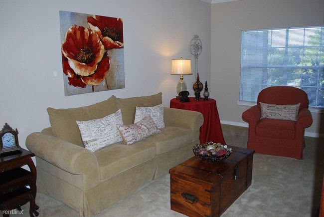 Building Photo - 8655 Jones Rd