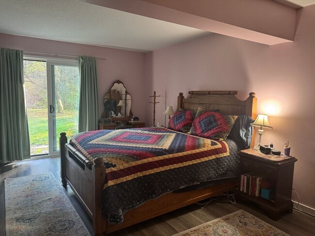 Building Photo - 3 Bedroom Condo in Hanover