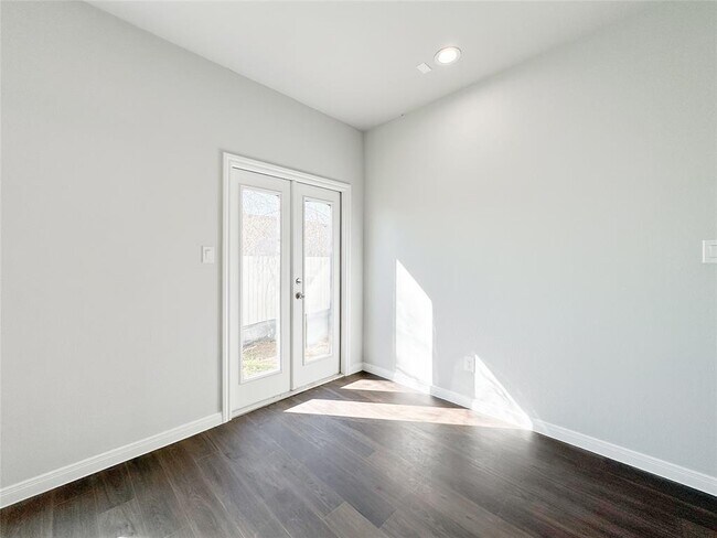 Building Photo - 18813 Luminescent Ln