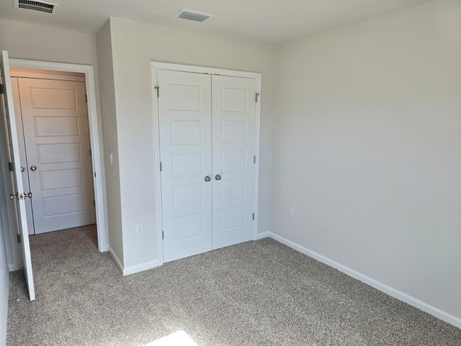 Building Photo - 190 Turpentine Dr