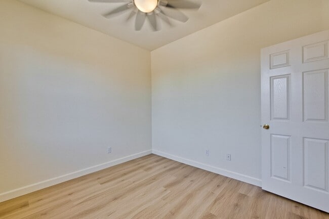 Building Photo - Spacious 4-Bedroom Home on Private Cul-De-Sac | No HOA | Custom Closets, New Floors & Lush Backya...