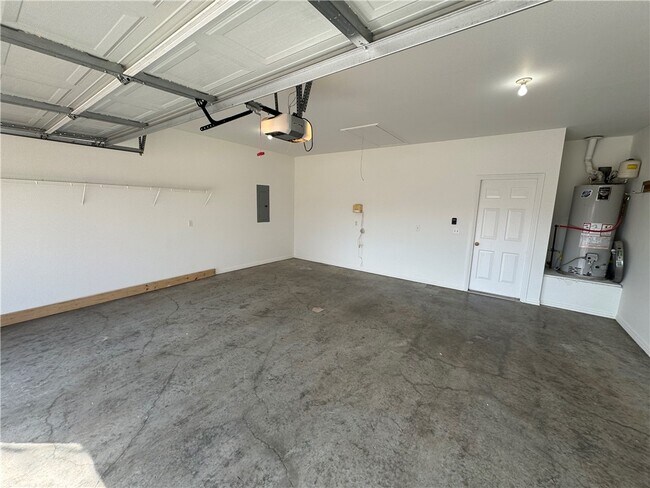 Building Photo - 314 Center Dr