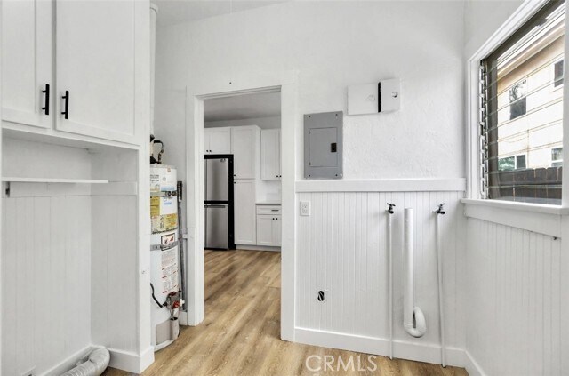 Building Photo - 586 W 12th St