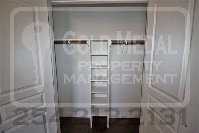 Building Photo - 1017 S 9th St