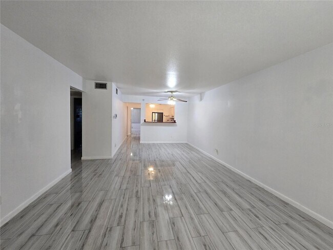 Building Photo - 211 Pasadena Ave N