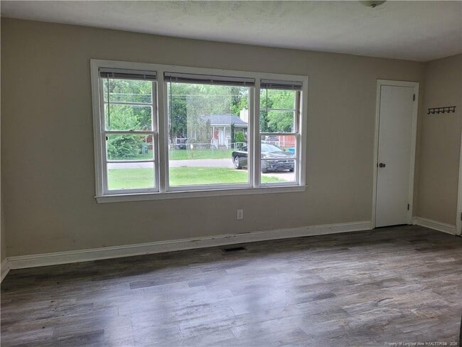 Building Photo - 5103 Cypress Rd