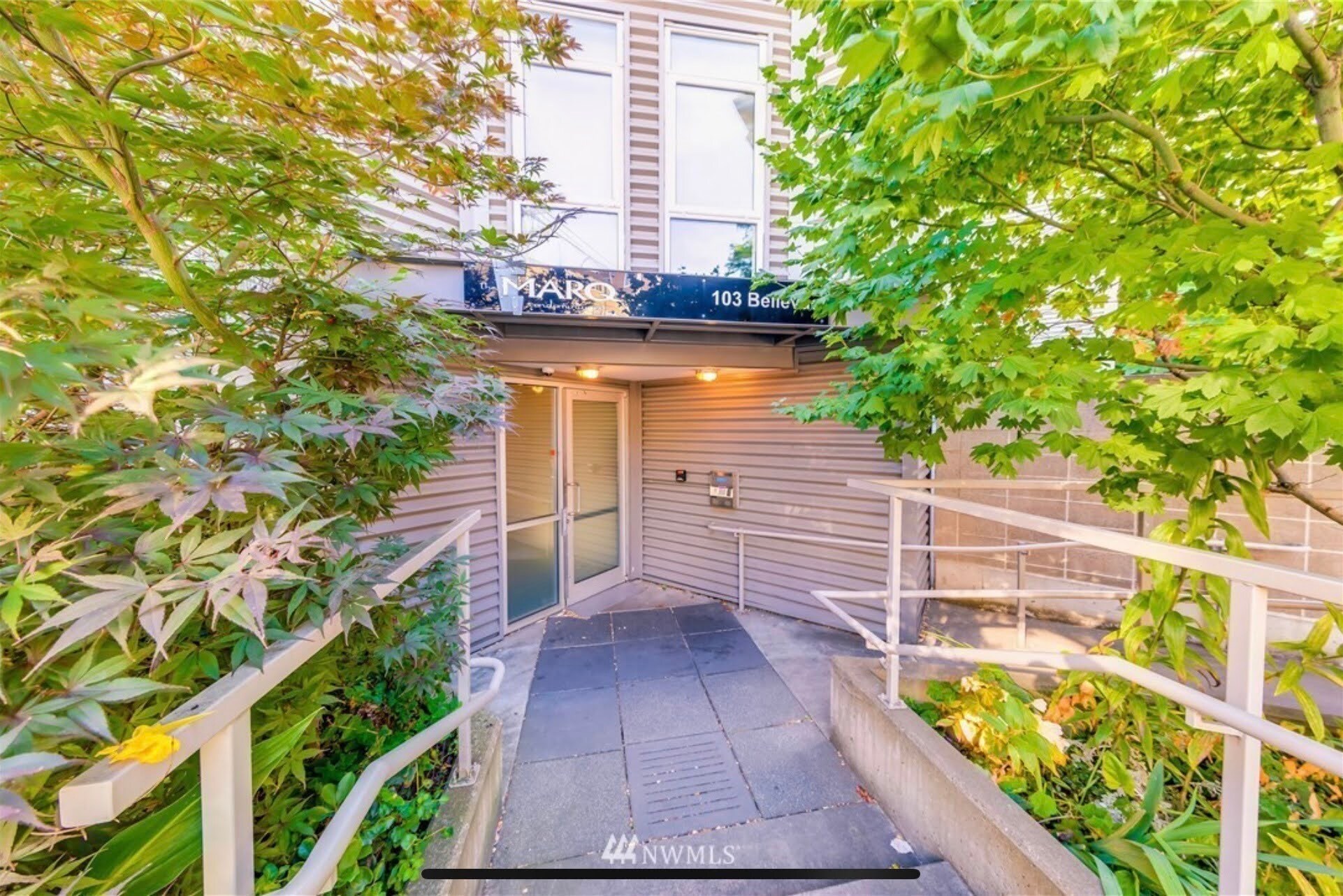 Building Photo - 103 Bellevue Ave E