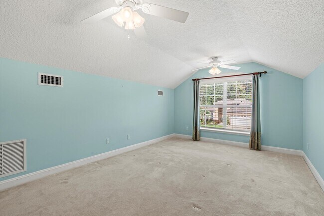 Building Photo - 293 Edge of Woods Rd