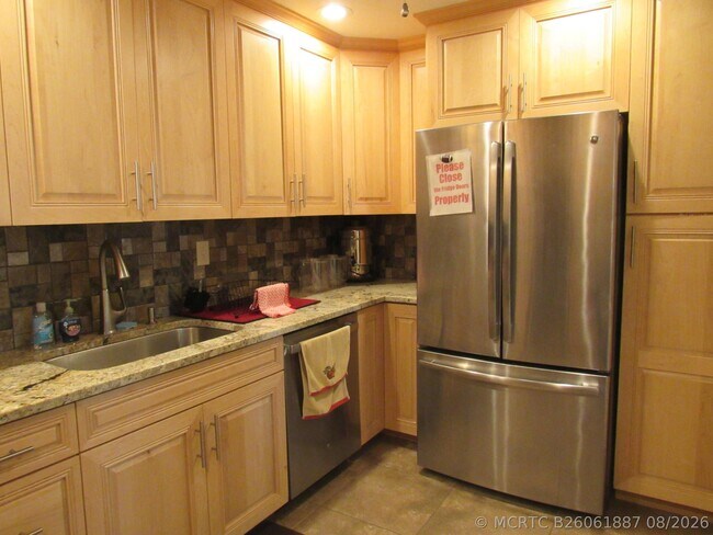 Building Photo - 5780 Fernley Dr