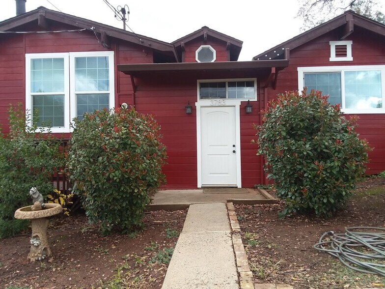 Primary Photo - 3783 Hildale Ave