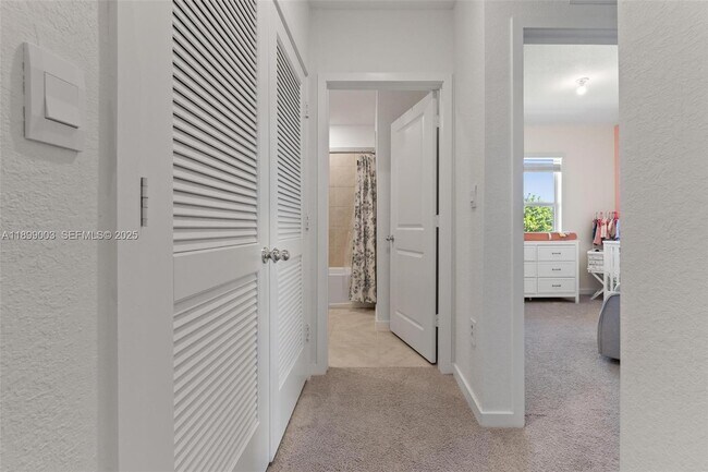 Building Photo - 377 NE 1st Ave