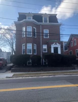 Building Photo - 226 Gano St