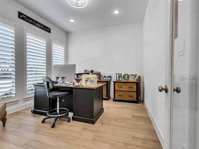 Building Photo - 5422 Farm Hill Way