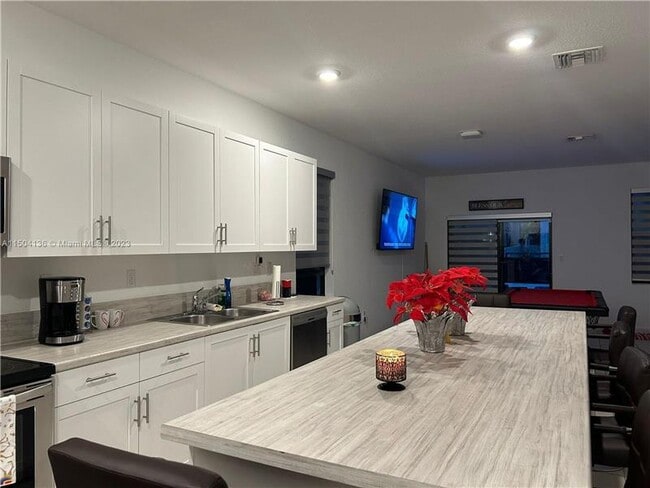 Building Photo - 25158 SW 107th Ave