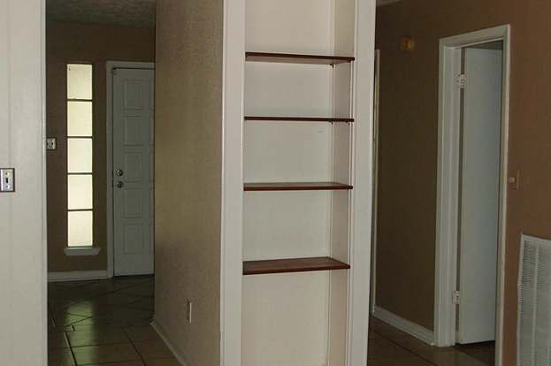 Building Photo - 13627 Montaigne Dr