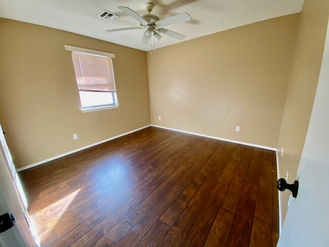 Building Photo - 1006 Tarby Rd