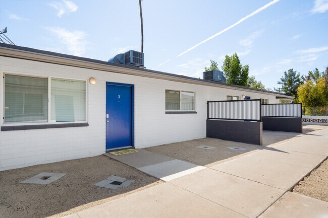 Building Photo - 1 Bedroom apartment in north Tempe!