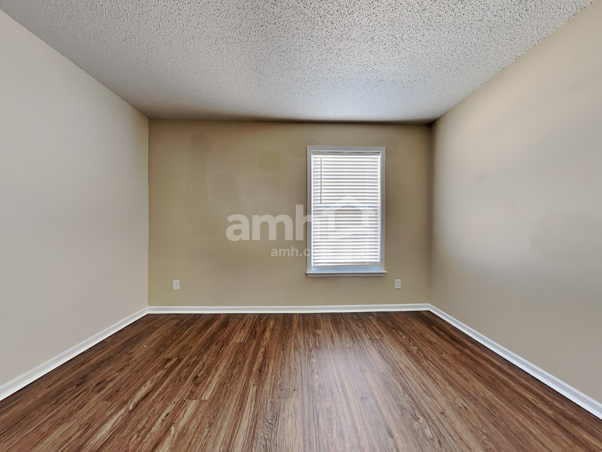 Building Photo - 505 Abbywood Cir