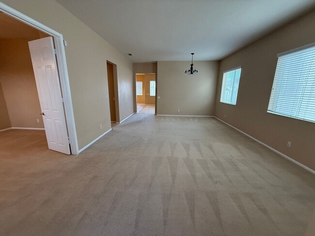 Building Photo - Apple Valley Estates- Gated Community- Beautiful 4 Bedrooms, 3 Bathrooms