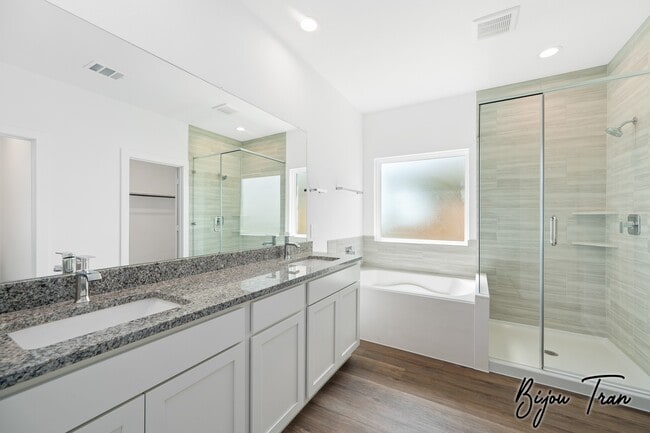 Building Photo - 6127 Bella Breeze Dr