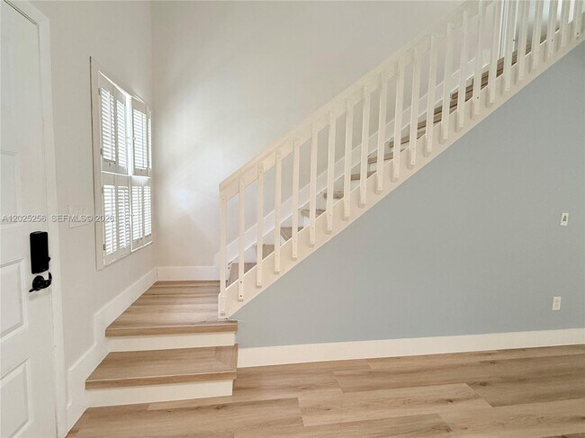 Building Photo - 9832 NW 9th Ct
