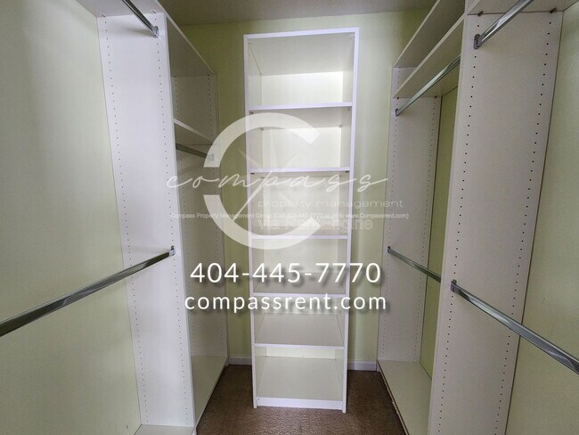 Building Photo - 2277 Wickingham Dr NE