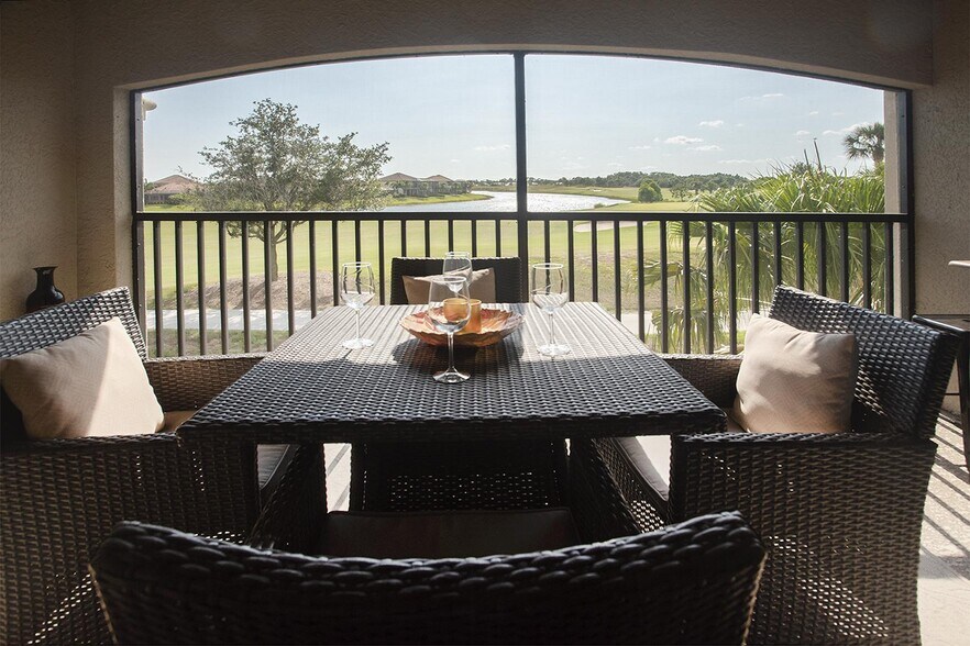 Building Photo - 5557 Palmer Cir