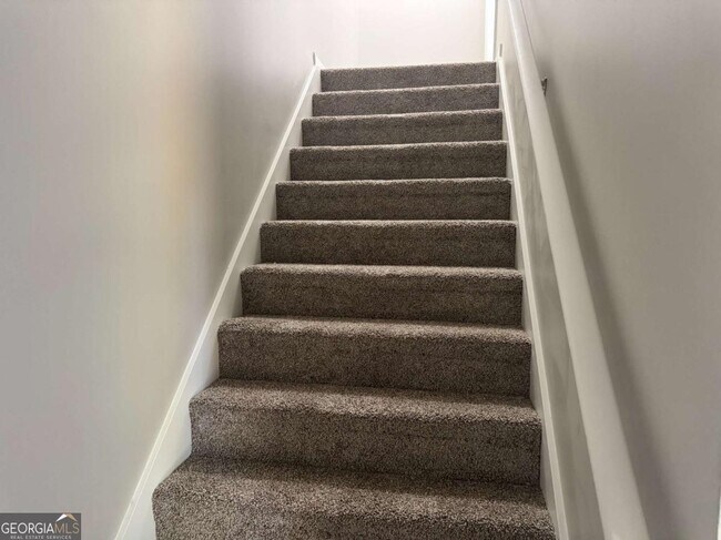 Building Photo - 3140 Ridge Hill Pkwy