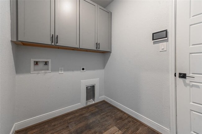 Building Photo - 703 Hardwood Grv Ct