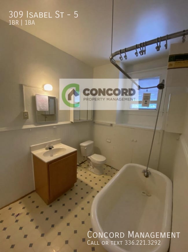 Building Photo - 309 Isabel St