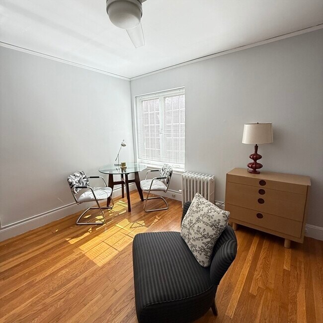 Building Photo - 285 Harvard St