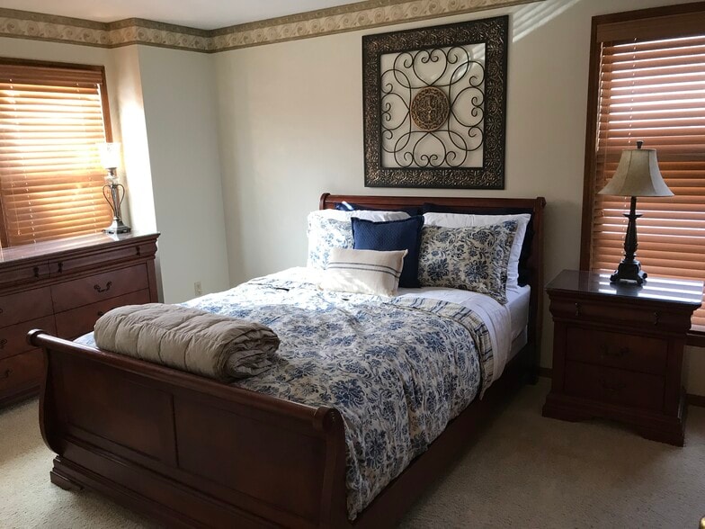 Master bedroom - 5005 Faraon St