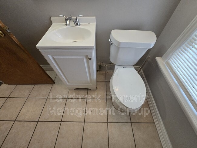 Building Photo - 10978 Craft St