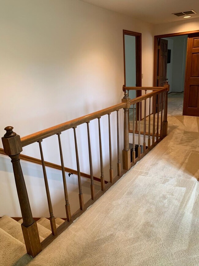 Building Photo - Oceanview 3BR 2.5BA | HUGE GARAGE | Washer & Dryer  | Dogs OK! >>> AVAILABLE NOW!