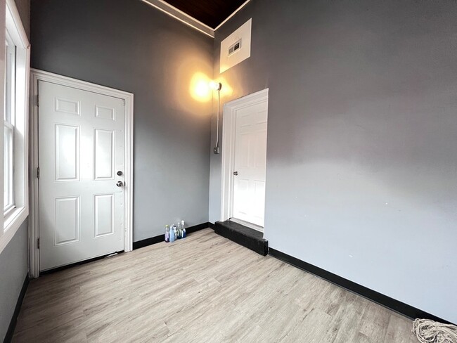 Building Photo - 7057 S Normal Blvd