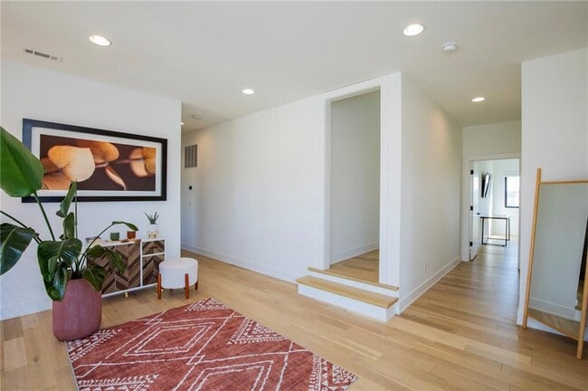 Building Photo - 4205 S Watercrest Dr