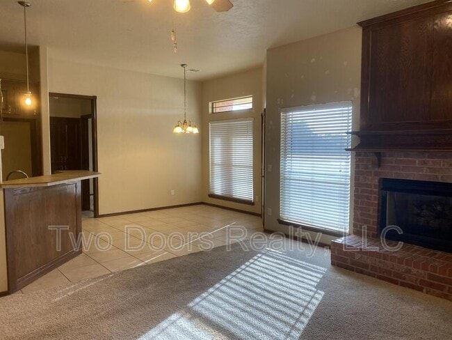 Building Photo - 617 Allison Ln