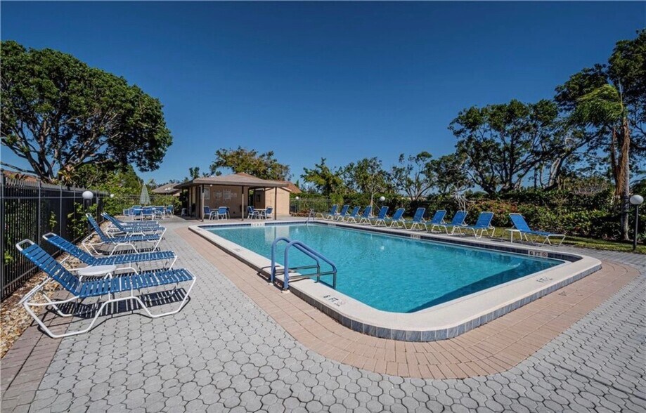 Building Photo - 9311 Lennex Ln